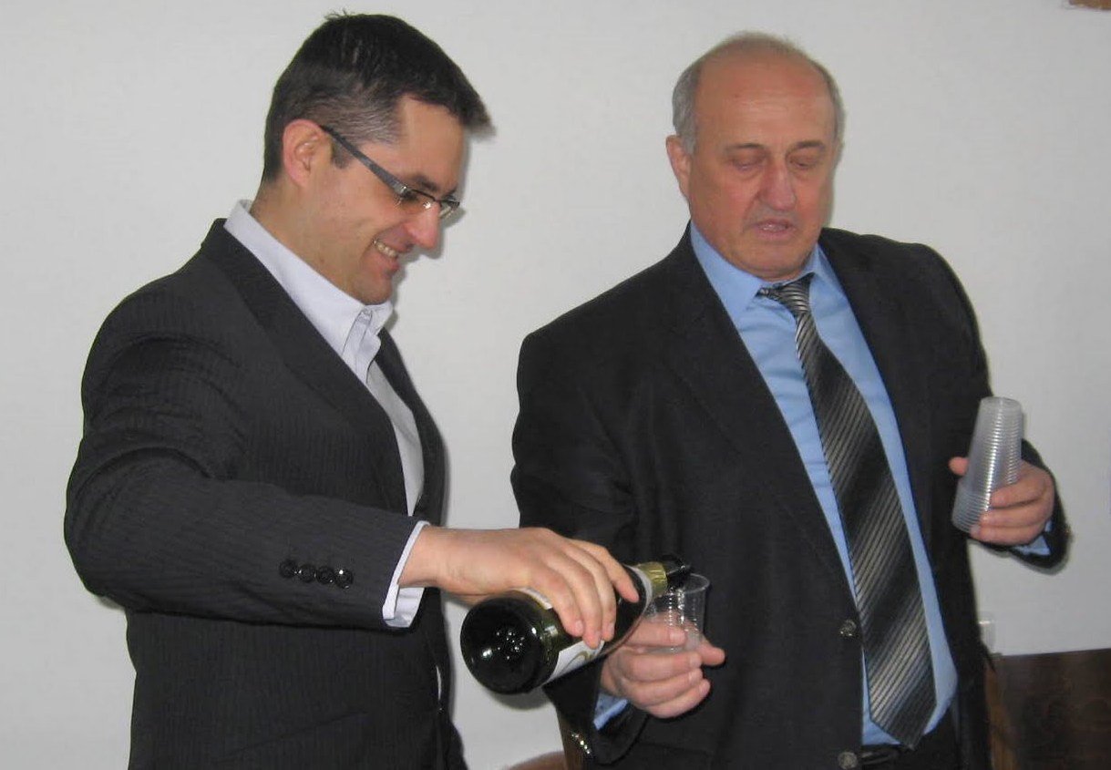 Със Сашо Данков при откриване на офиса на ГЕРБ в Троян, 2010 г.